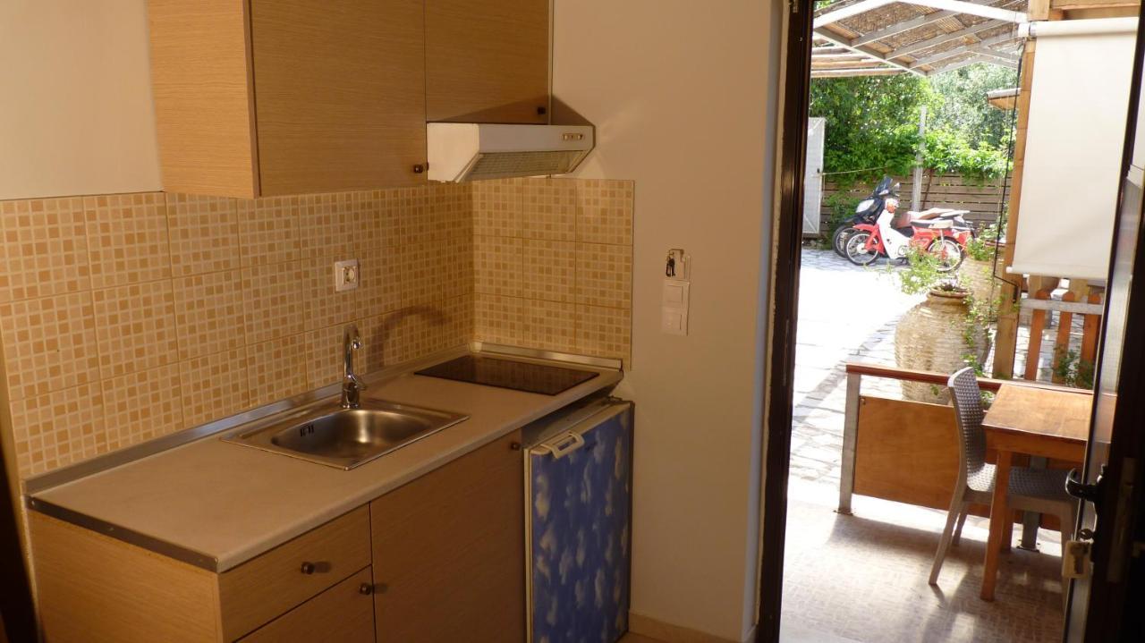 Apagio Apartments Mikros Gialos Eksteriør bilde